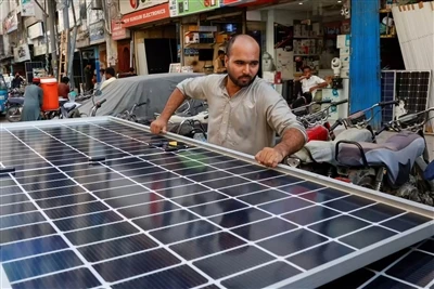Aggiornata la lista ALMM II dell'India: la capacità delle celle solari raggiu...